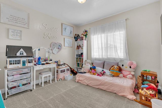 5955 E Belgravia Avenue, Fresno, CA 93727