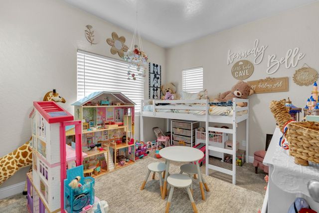 5955 E Belgravia Avenue, Fresno, CA 93727