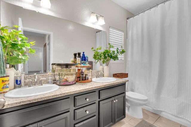 5955 E Belgravia Avenue, Fresno, CA 93727