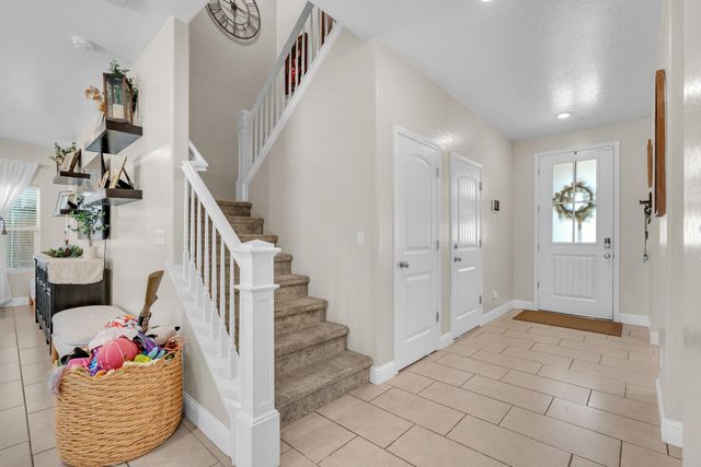 5955 E Belgravia Avenue, Fresno, CA 93727