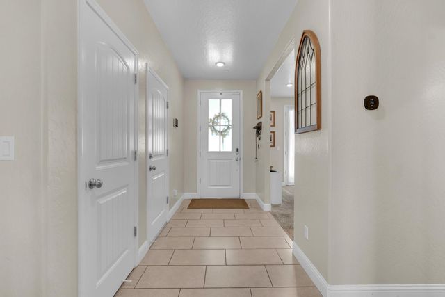 5955 E Belgravia Avenue, Fresno, CA 93727