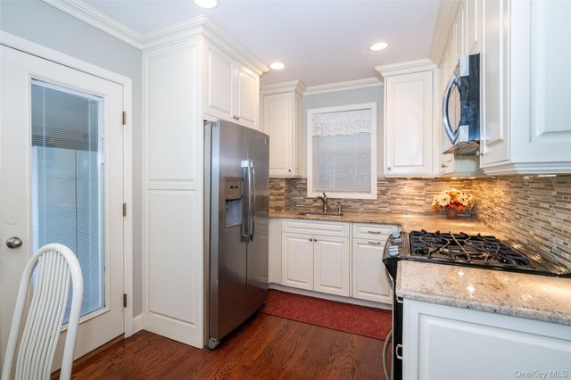 91 Winters Street, Bronx, NY 10464