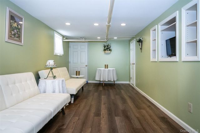 91 Winters Street, Bronx, NY 10464