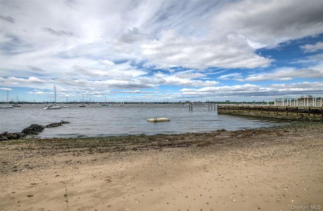 91 Winters Street, Bronx, NY 10464