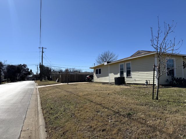 701 Skelly Street, Crowley, TX 76036