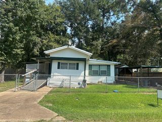 557 Moose Drive, Onalaska, TX 77360