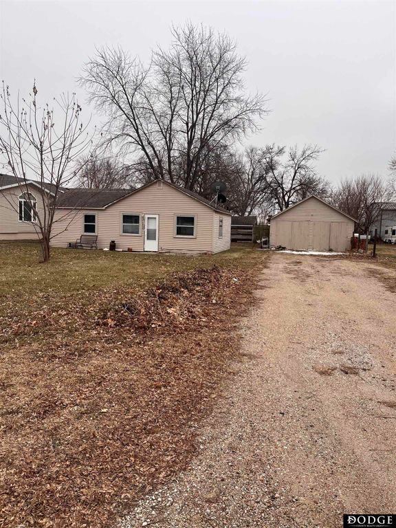 1435 E Cuming Street, Fremont, NE 68025