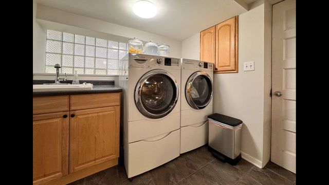 5536 N Mango Avenue, Chicago, IL 60630