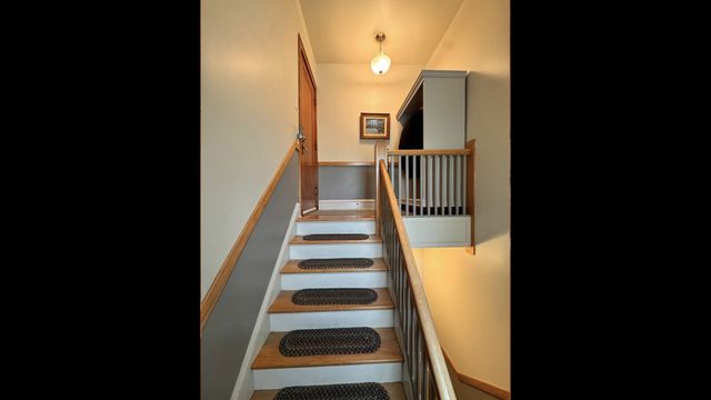 5536 N Mango Avenue, Chicago, IL 60630