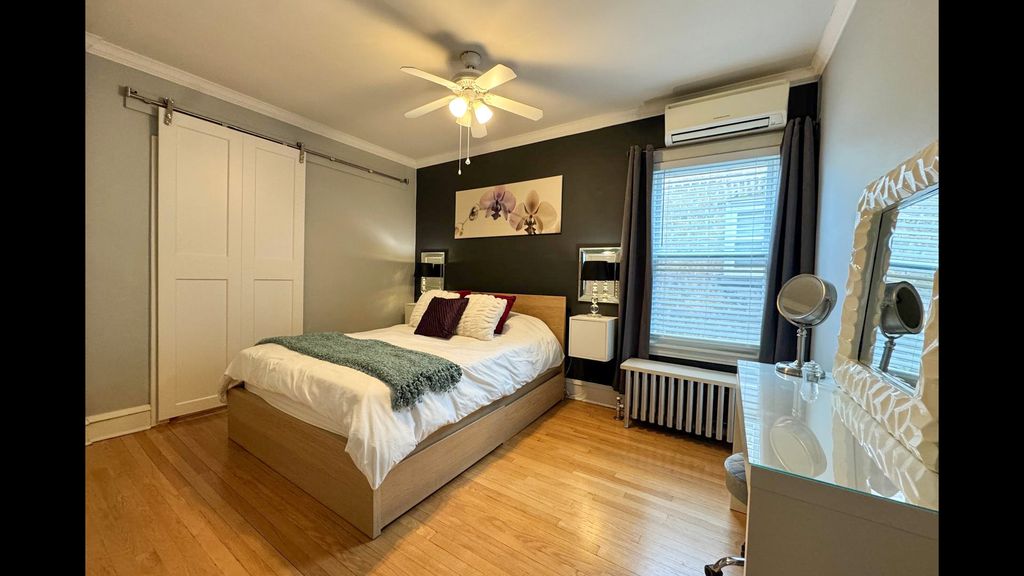 Image 19 of property listing at 5536 N Mango Avenue, Chicago, IL 60630