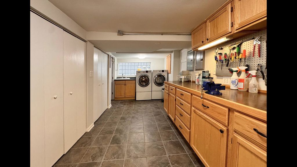 Image 26 of property listing at 5536 N Mango Avenue, Chicago, IL 60630