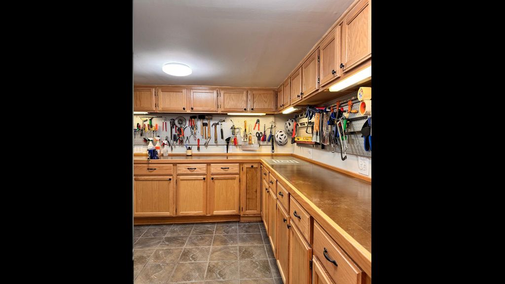 Image 27 of property listing at 5536 N Mango Avenue, Chicago, IL 60630