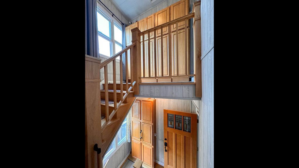 Image 30 of property listing at 5536 N Mango Avenue, Chicago, IL 60630