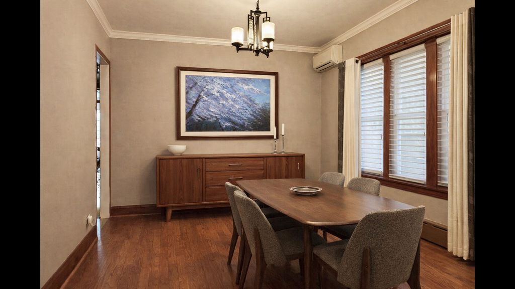 Image 43 of property listing at 5536 N Mango Avenue, Chicago, IL 60630