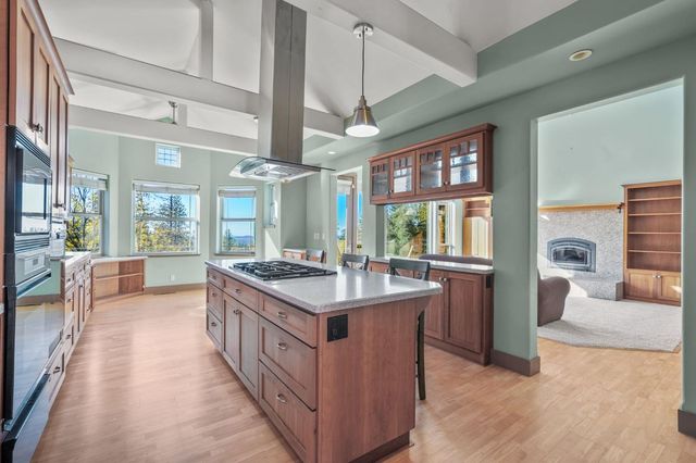 17833 Country Cir, Nevada City, CA 95959