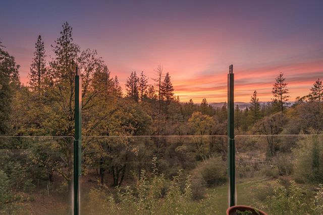 17833 Country Cir, Nevada City, CA 95959