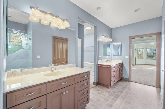 17833 Country Cir, Nevada City, CA 95959