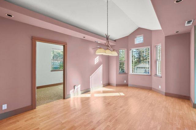 17833 Country Cir, Nevada City, CA 95959