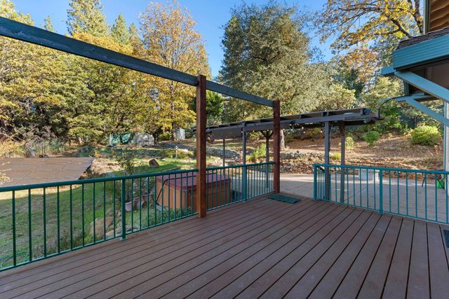 17833 Country Cir, Nevada City, CA 95959