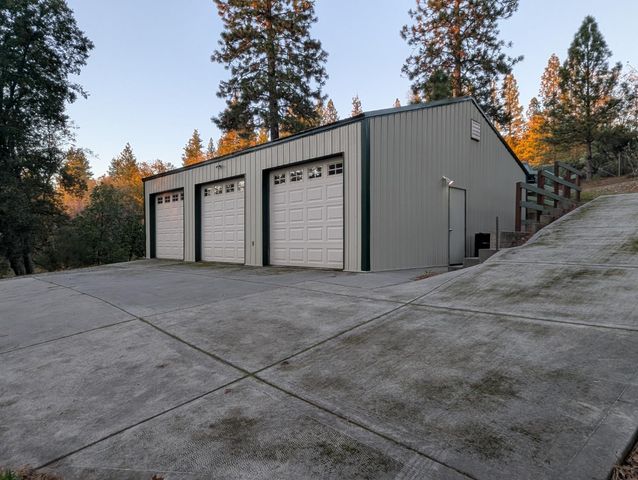 17833 Country Cir, Nevada City, CA 95959