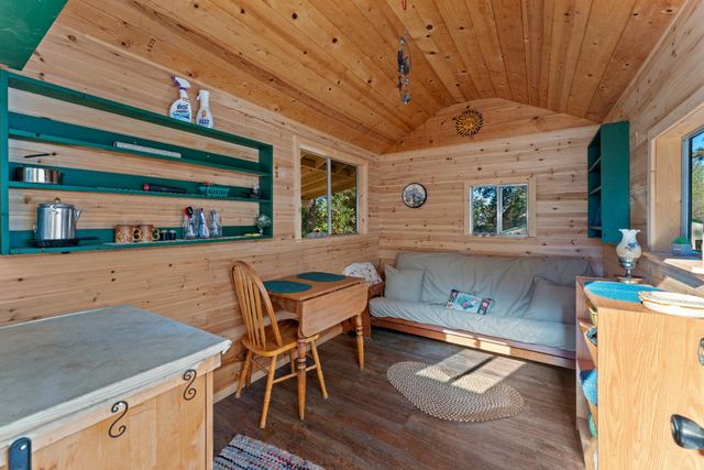 17833 Country Cir, Nevada City, CA 95959