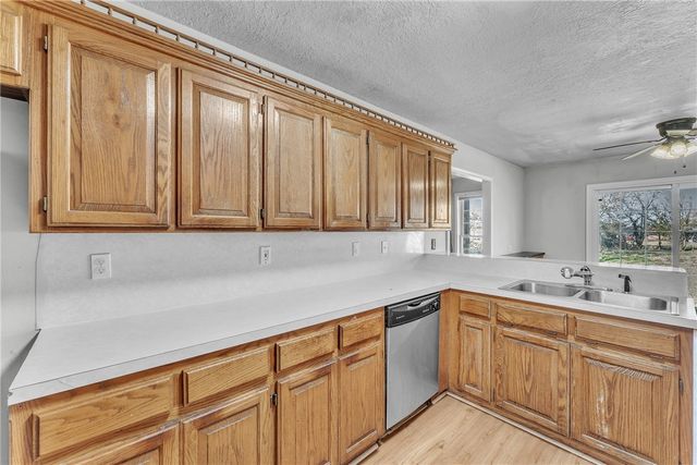 12369 E Sugar Hill Road, Lincoln, AR 72744