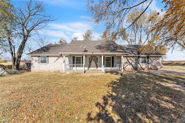 12369 E Sugar Hill Road, Lincoln, AR 72744