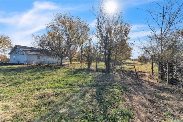 12369 E Sugar Hill Road, Lincoln, AR 72744