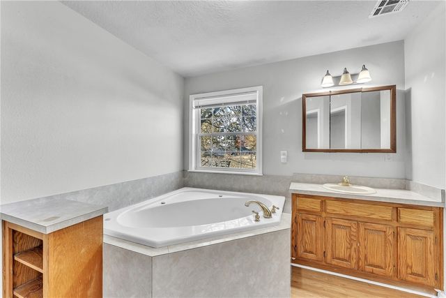 12369 E Sugar Hill Road, Lincoln, AR 72744