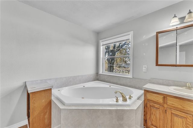 12369 E Sugar Hill Road, Lincoln, AR 72744