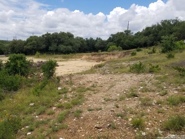 182 laurel ridge, Lakehills, TX 78063