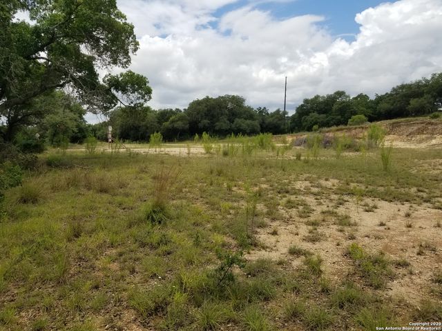 182 laurel ridge, Lakehills, TX 78063