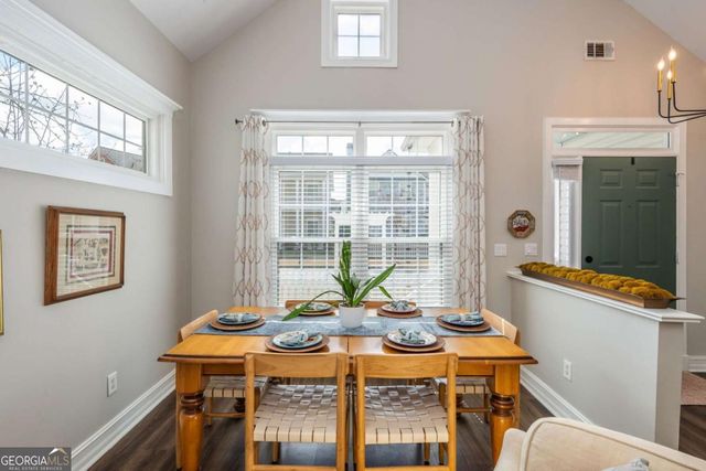 704 Gardenside Circle SE, Marietta, GA 30067