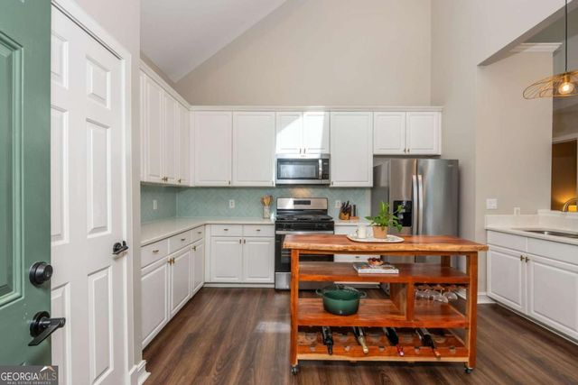 704 Gardenside Circle SE, Marietta, GA 30067