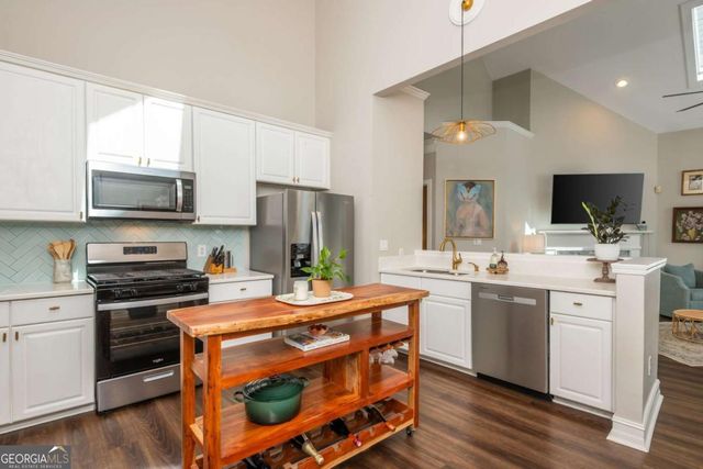 704 Gardenside Circle SE, Marietta, GA 30067