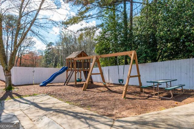 704 Gardenside Circle SE, Marietta, GA 30067