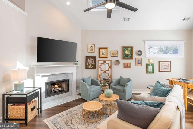 704 Gardenside Circle SE, Marietta, GA 30067