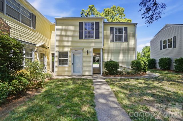 8529 Castle Pine Court, Charlotte, NC 28226