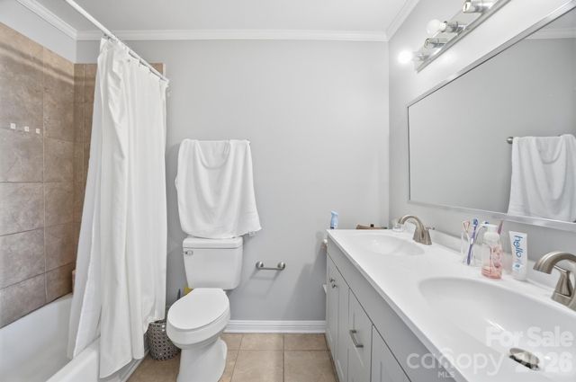 8529 Castle Pine Court, Charlotte, NC 28226