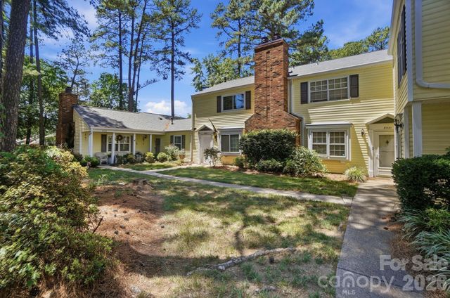 8529 Castle Pine Court, Charlotte, NC 28226