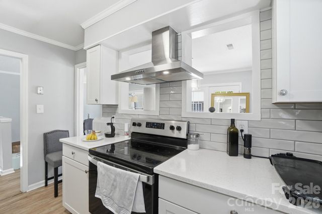 8529 Castle Pine Court, Charlotte, NC 28226