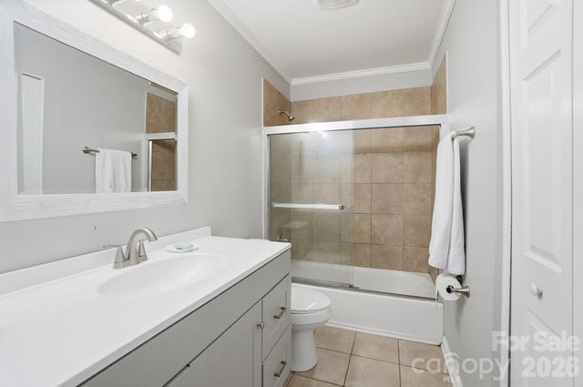 8529 Castle Pine Court, Charlotte, NC 28226