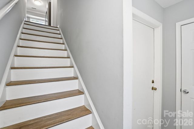 8529 Castle Pine Court, Charlotte, NC 28226