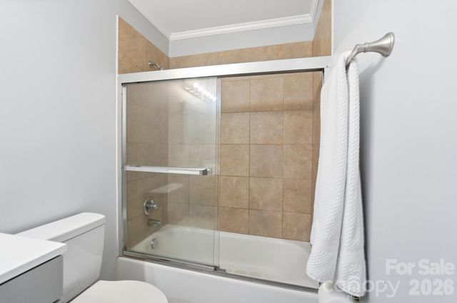 8529 Castle Pine Court, Charlotte, NC 28226
