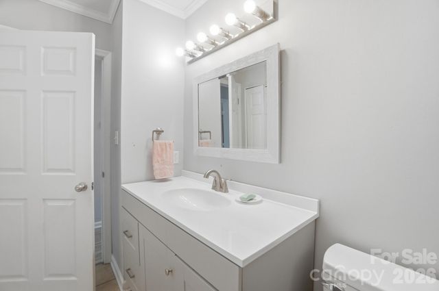 8529 Castle Pine Court, Charlotte, NC 28226
