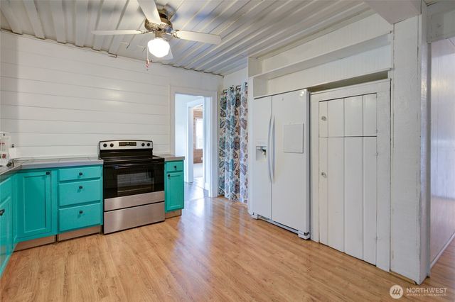 212 Hayes Street, Hoquiam, WA 98550