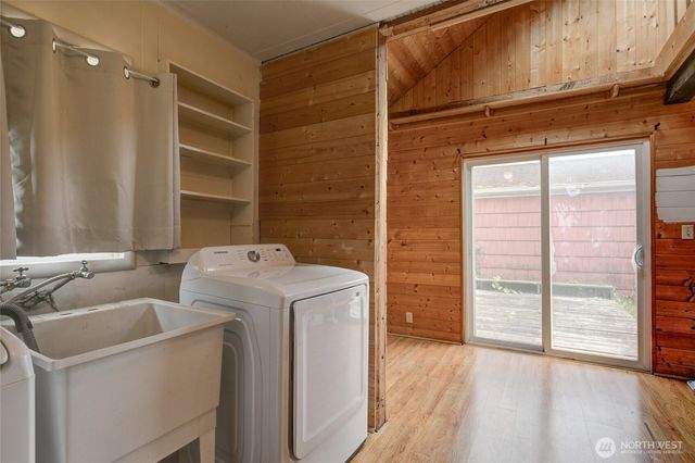 212 Hayes Street, Hoquiam, WA 98550