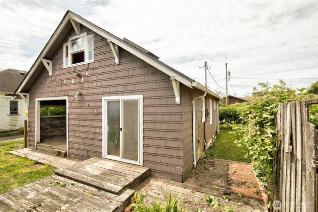 212 Hayes Street, Hoquiam, WA 98550