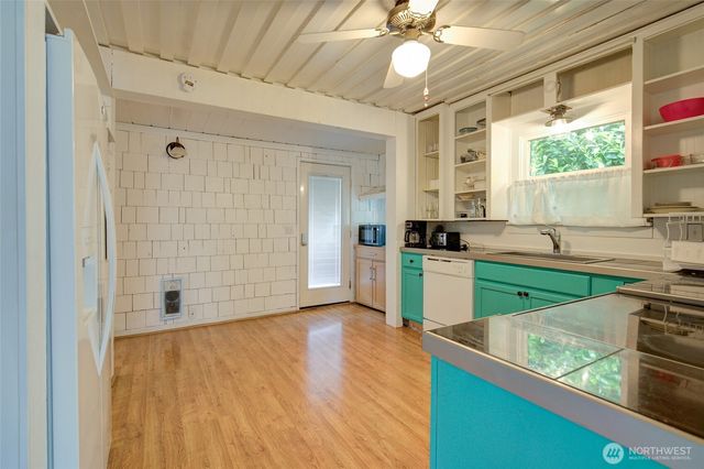 212 Hayes Street, Hoquiam, WA 98550
