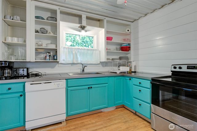 212 Hayes Street, Hoquiam, WA 98550